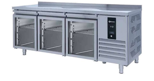 Counter Type GN Refrigerators – 3 Glass Door